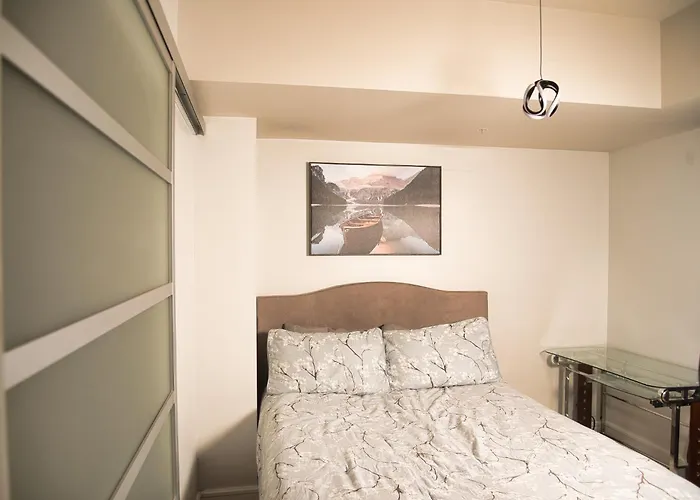 Minimum One Month - Room With Ensuite Bathroom In Fairly New 2 Rooms, 2 Bathrooms Condo