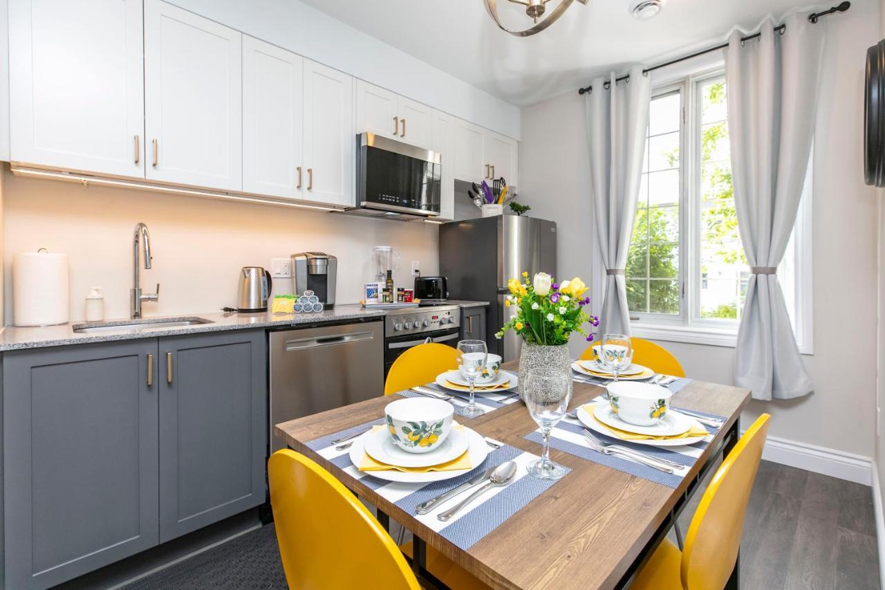 Apartment Luxury 2br With King Bed - Steps From Byward Market!