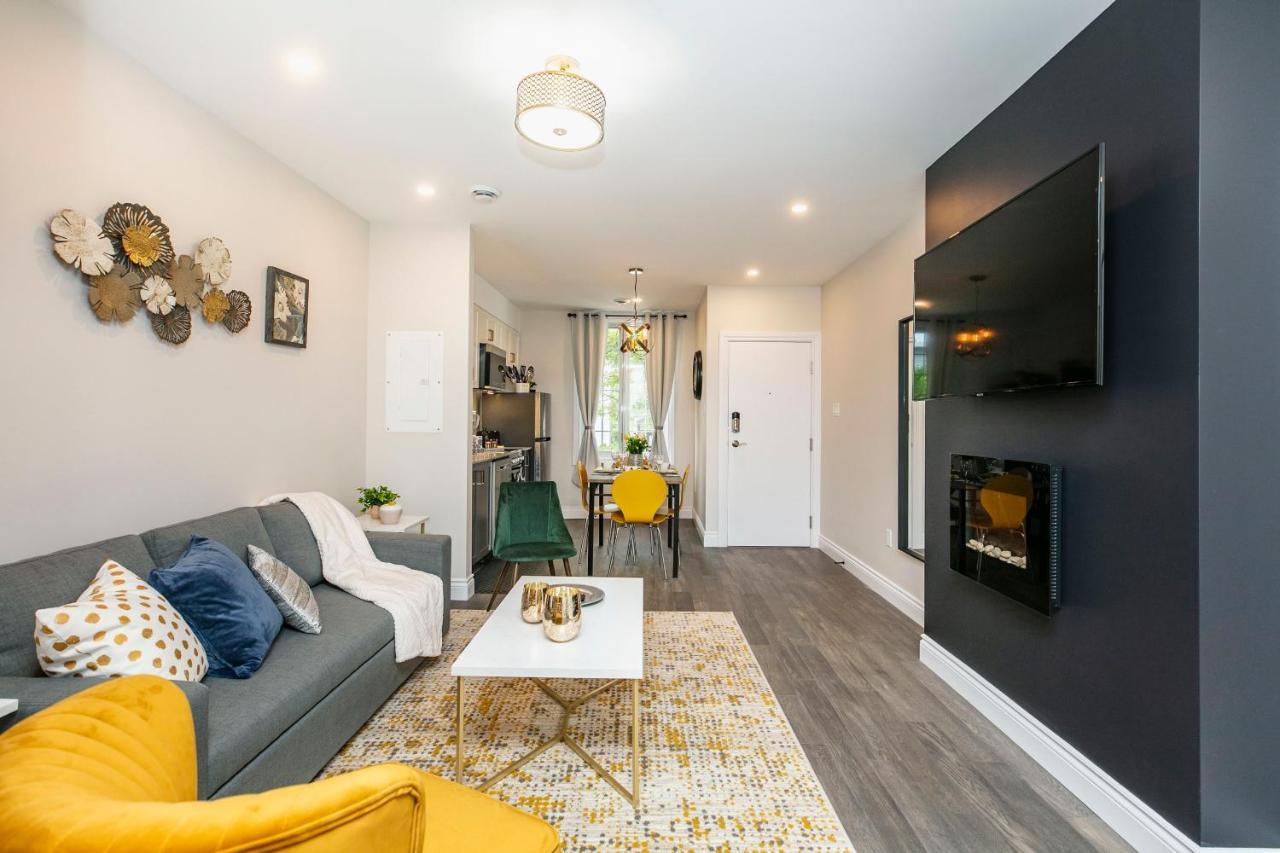 Apartment Luxury 2br With King Bed - Steps From Byward Market! *