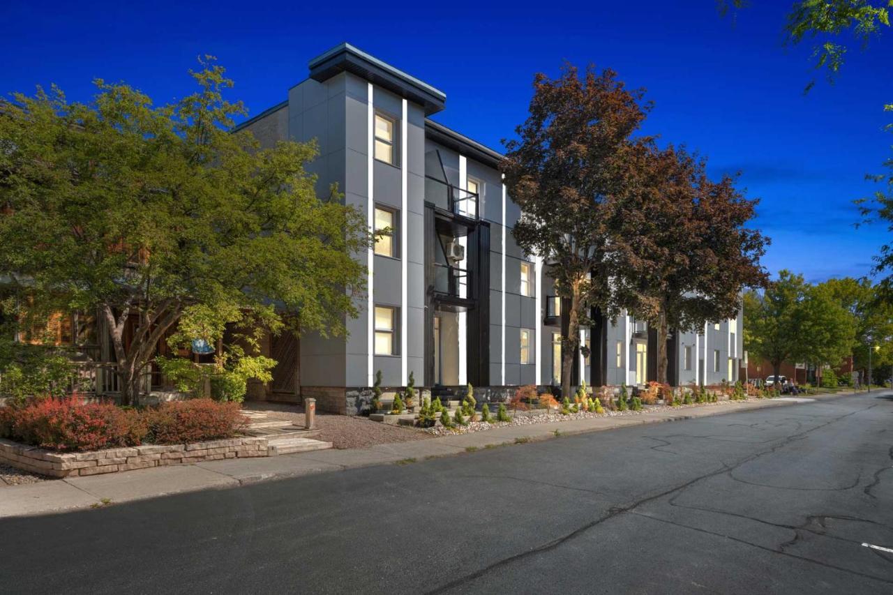 Prime Location - Upscale 1br Steps From Byward Market! Apartment