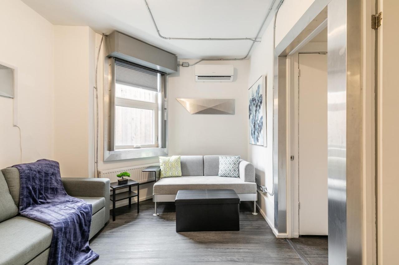 Prime Location - Upscale 1br Steps From Byward Market!