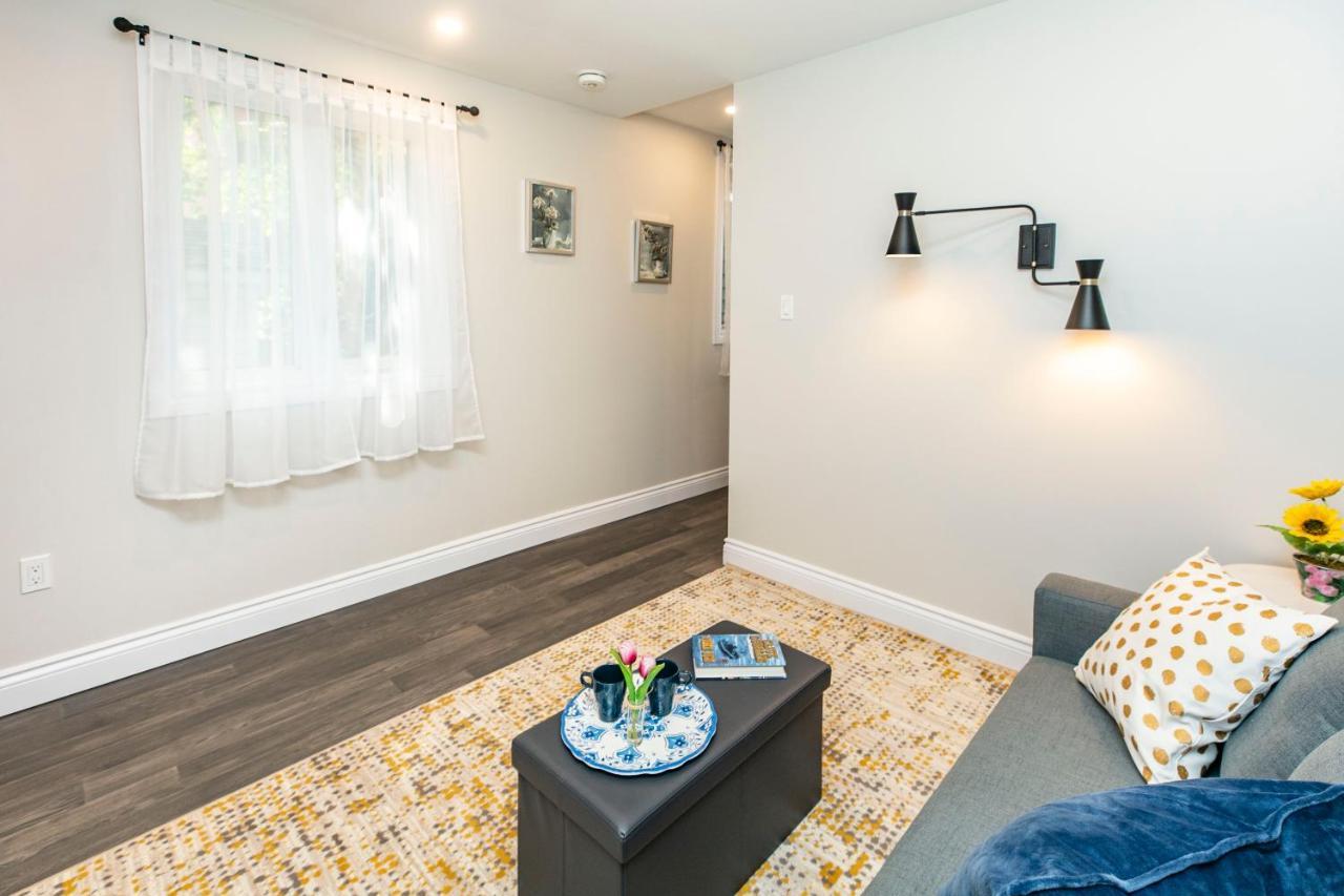 Luxury 2br With King Bed - Steps From Byward Market! Apartment