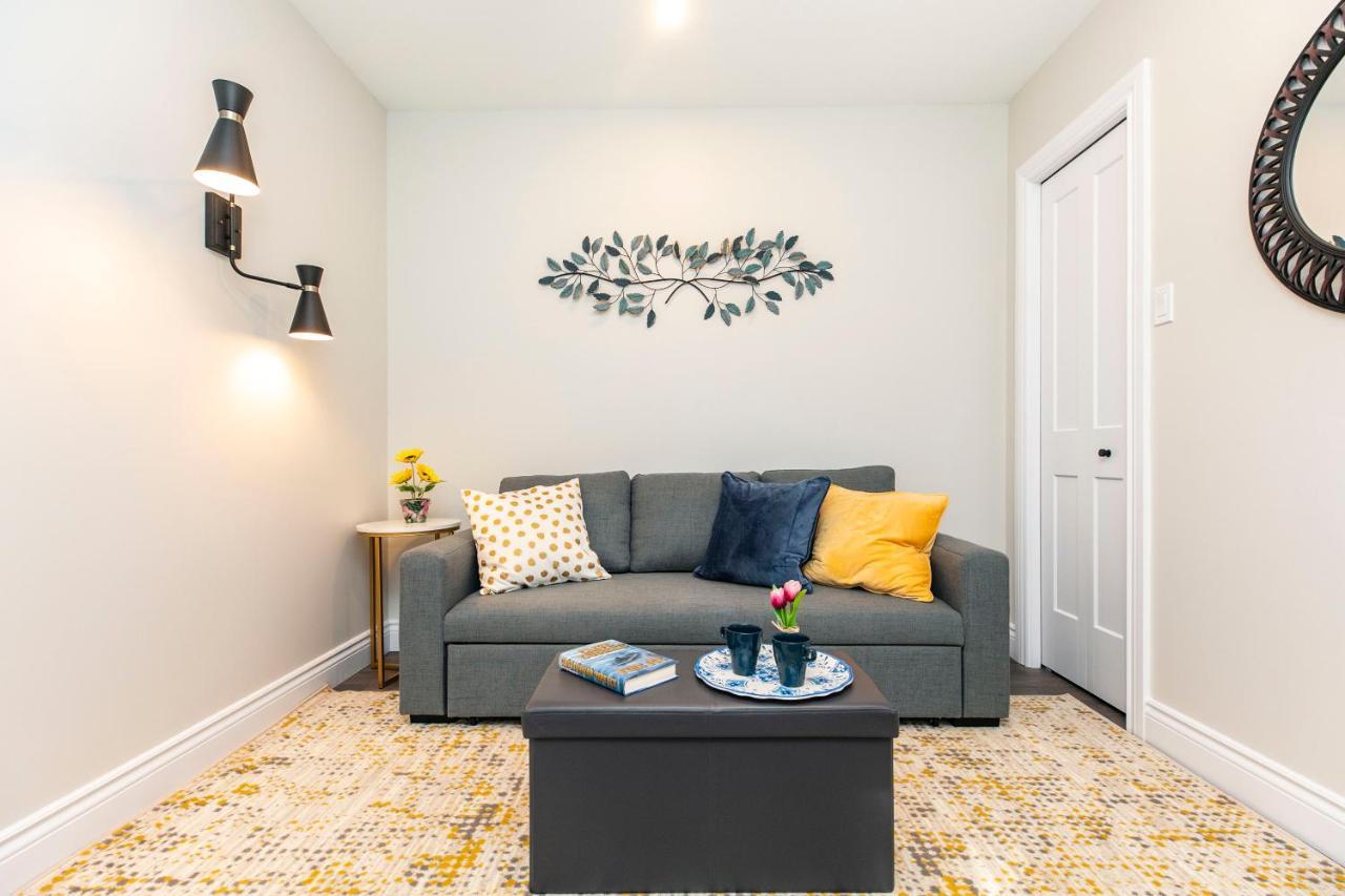 Apartment Luxury 2br With King Bed - Steps From Byward Market! *
