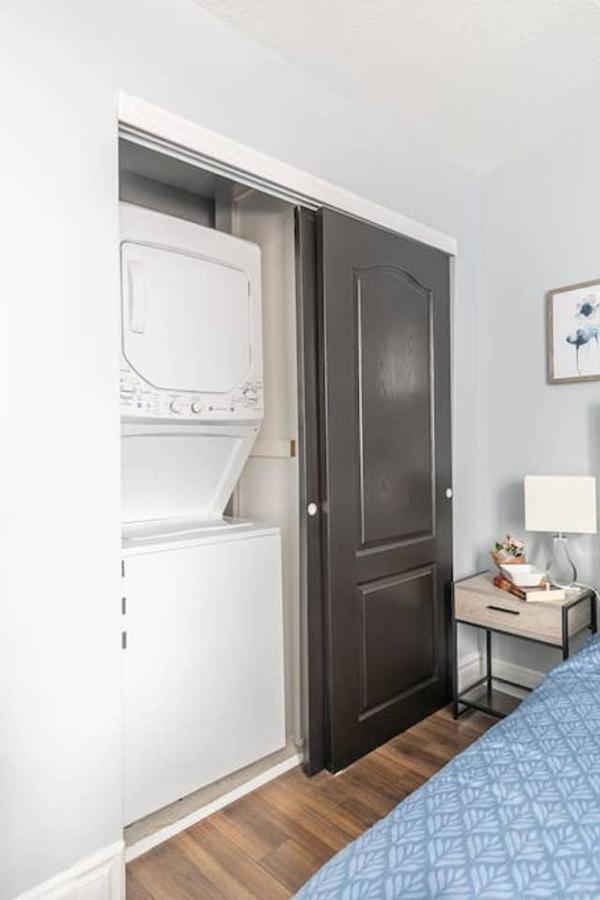 Newly Renovated - Modern 1br With Rooftop Terrace! * Ottawa