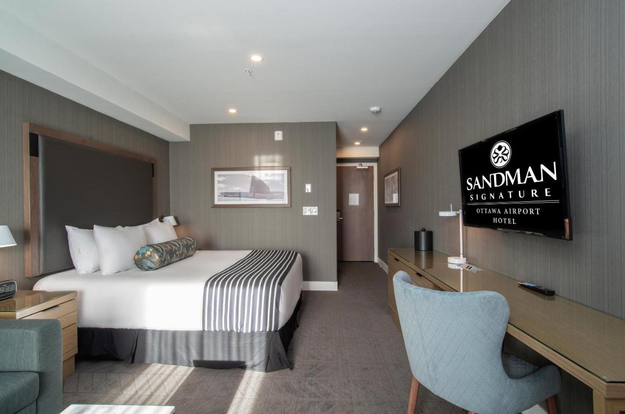 Hotel Sandman Signature Airport 4*