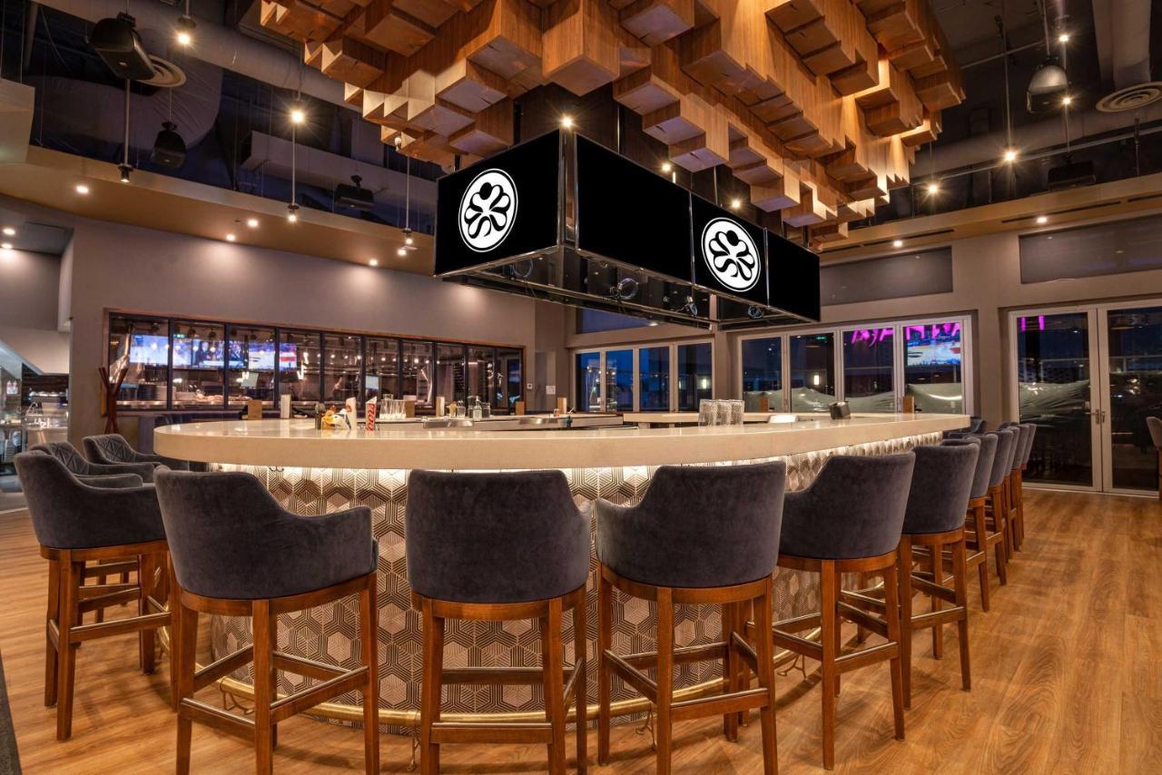 Sandman Signature Airport 4*