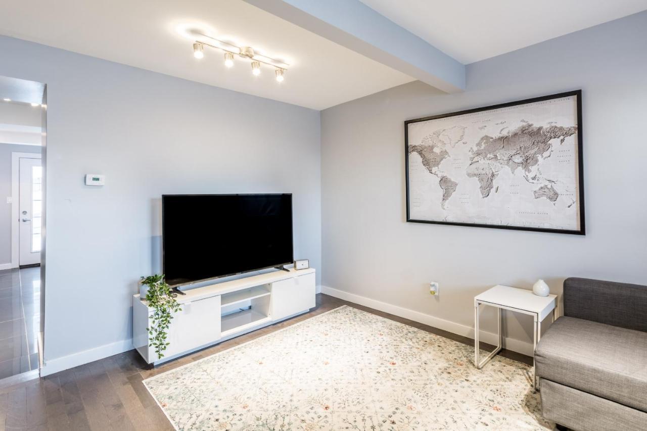 Two Bedroom Town-house 10 Min To Downtown