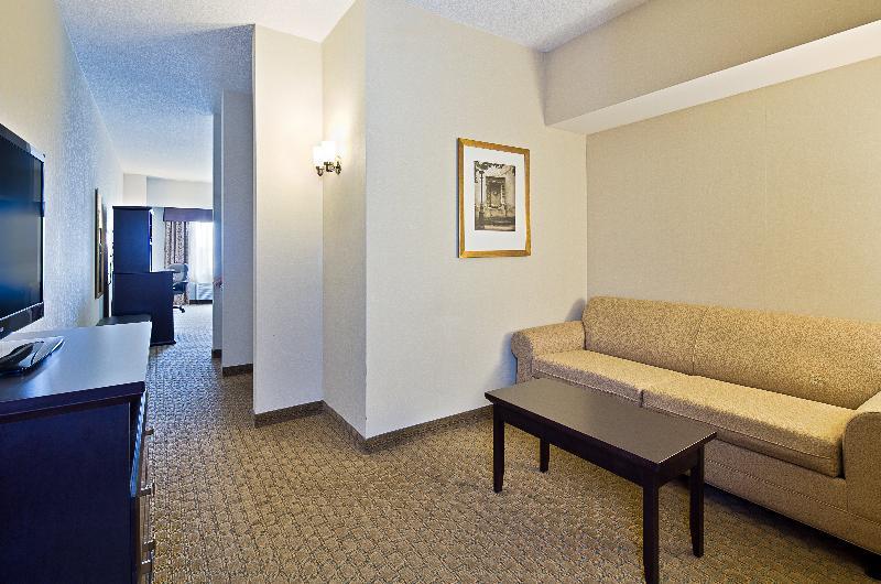 Hotel Express & Airport By Ihg