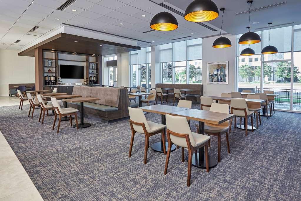 Hyatt Place West Hotel 3*