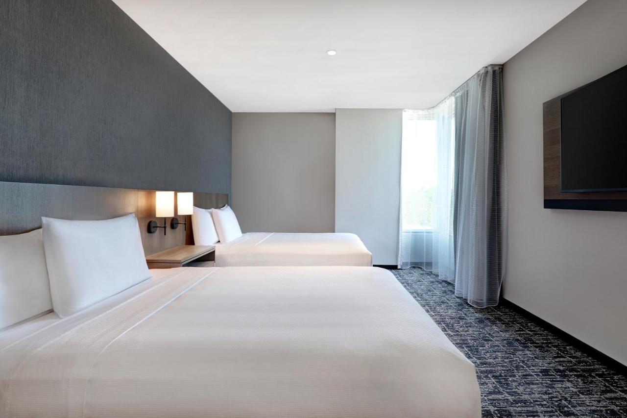 Hyatt Place West Hotel 3*