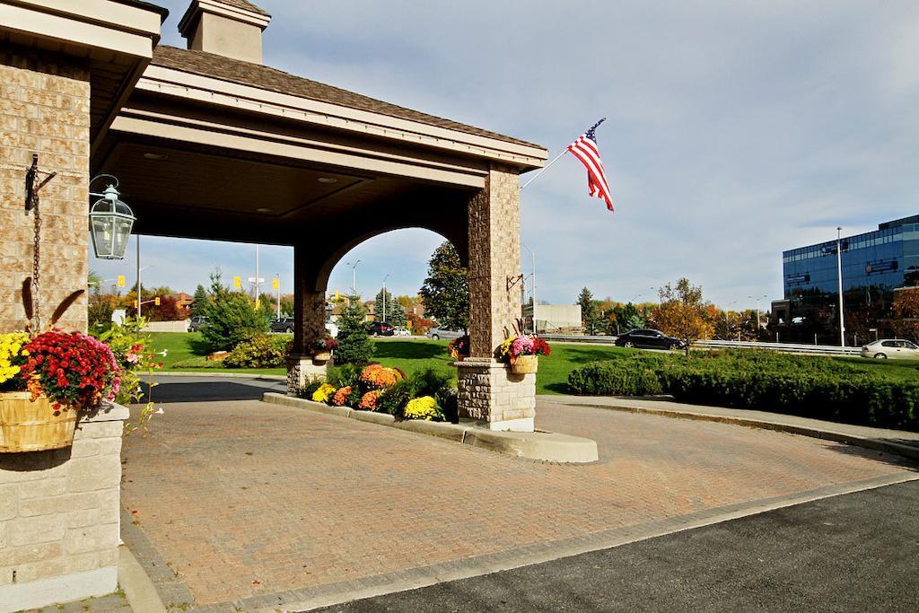 Fairfield & By Marriott Kanata 3*