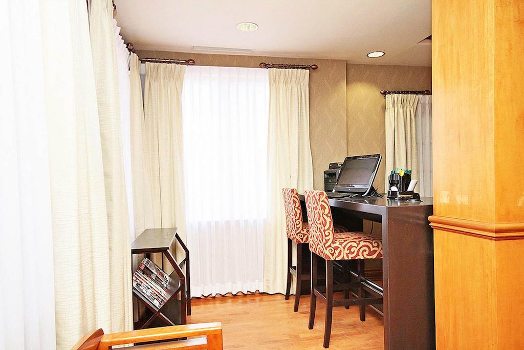 Hotel Fairfield & By Marriott Kanata Ottawa