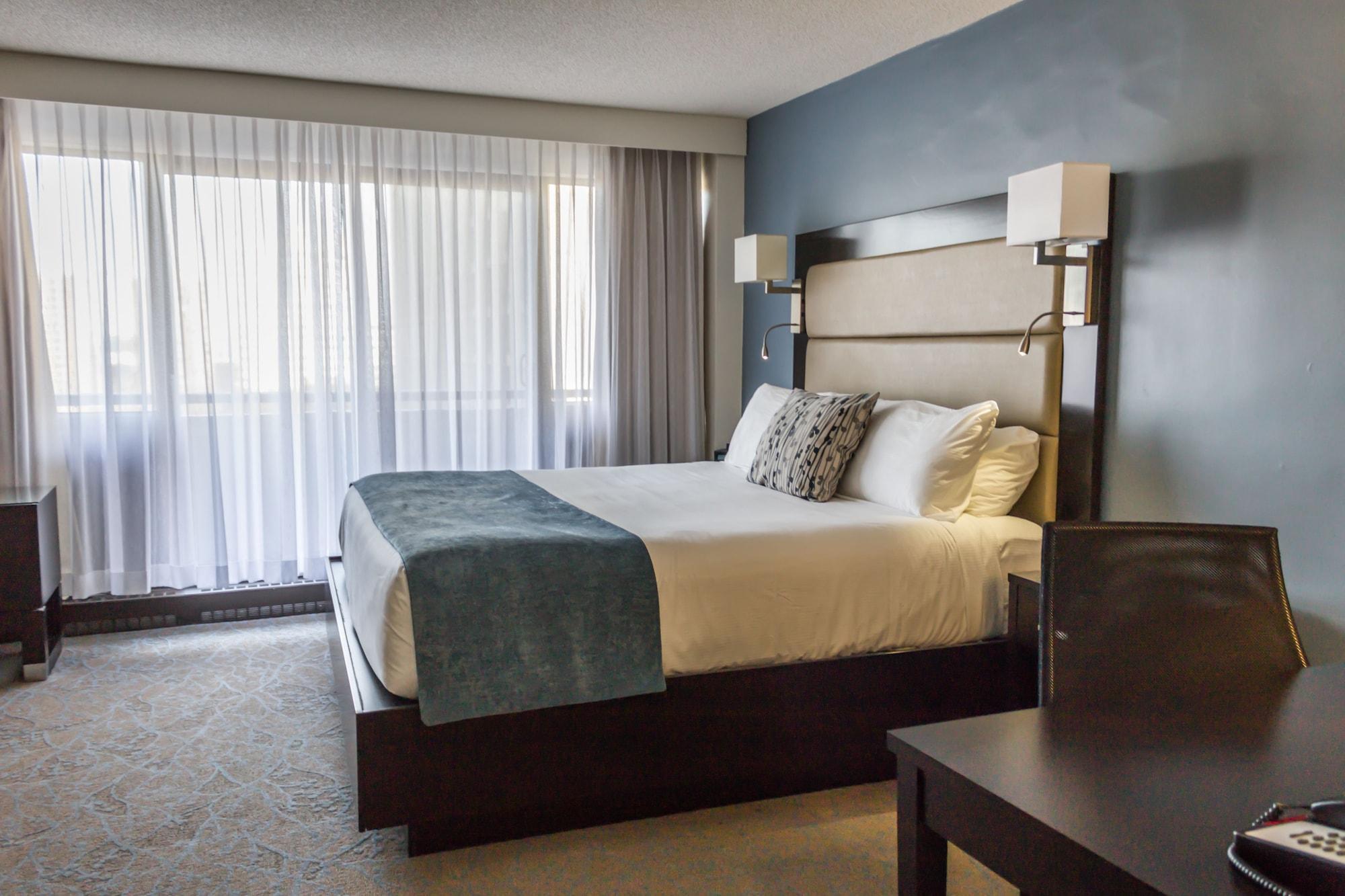 Hotel Embassy &