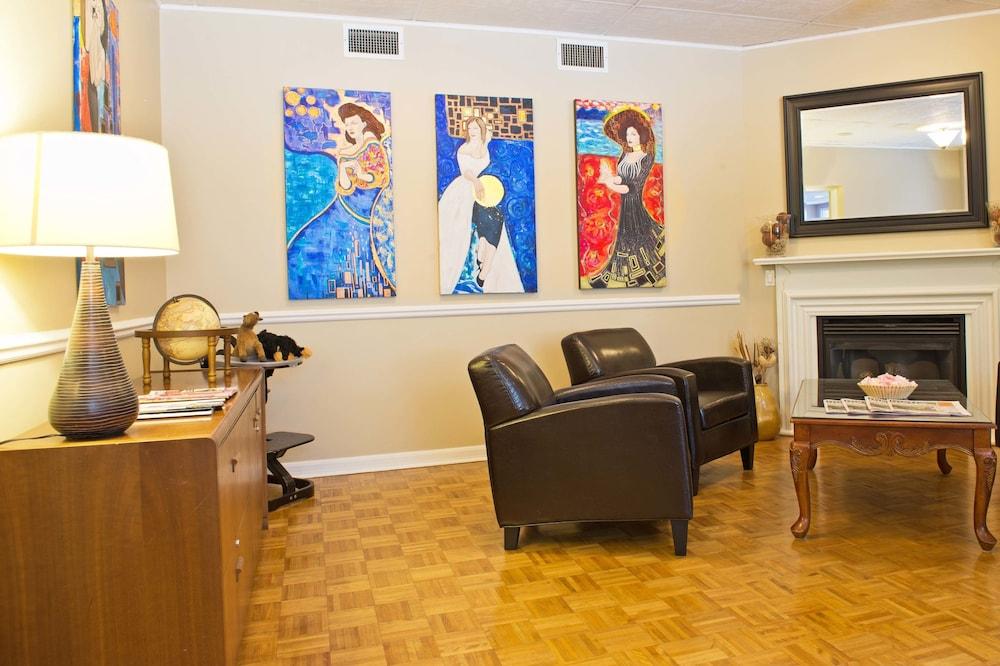 Byward Blue 3* Ottawa