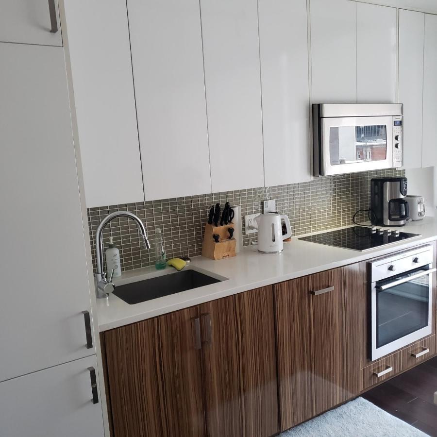 Apartment Lovely Entire 1 Bedroom Plus A Den Fully Furnished