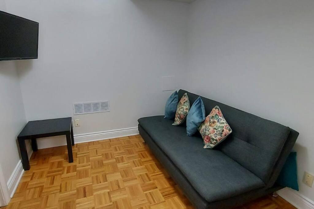 1-bedroom With Private Kitchen & Bathroom Apartment *