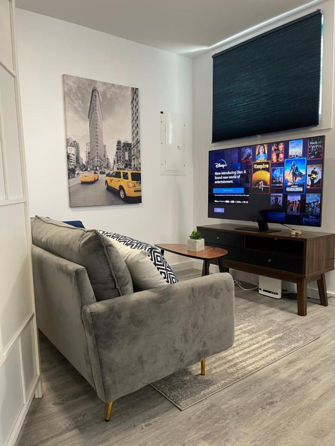 Cozy Modern Studio With Free Parking Onsite * Ottawa