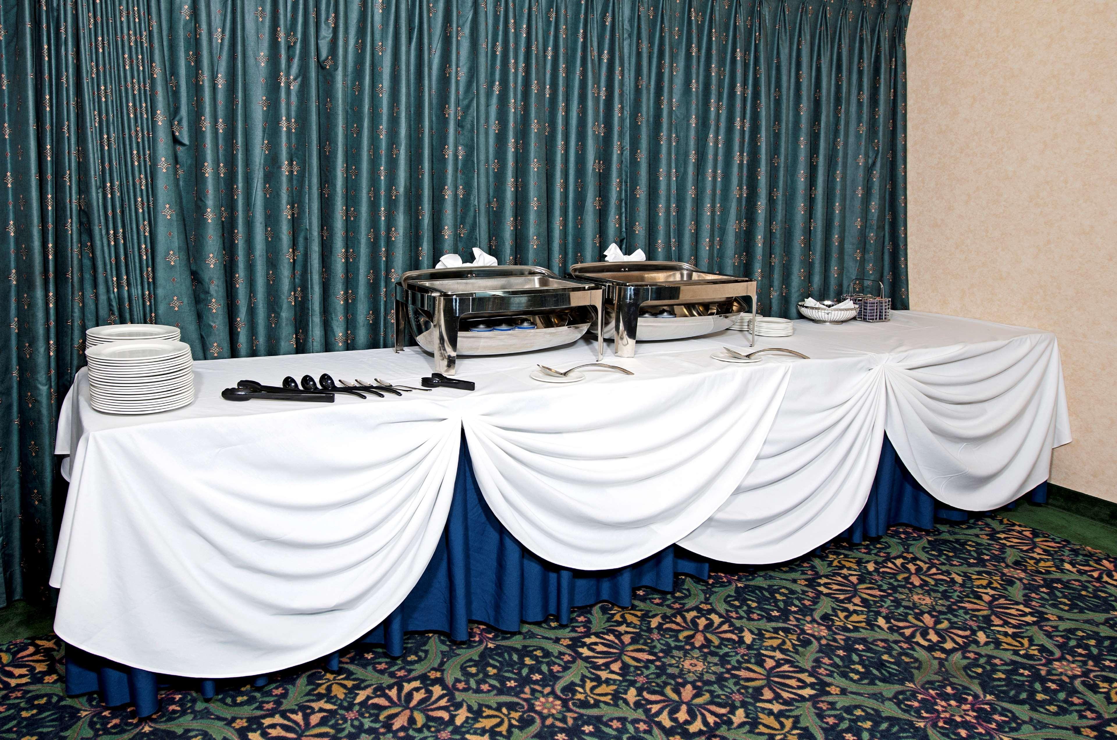 Hampton By Hilton 3*