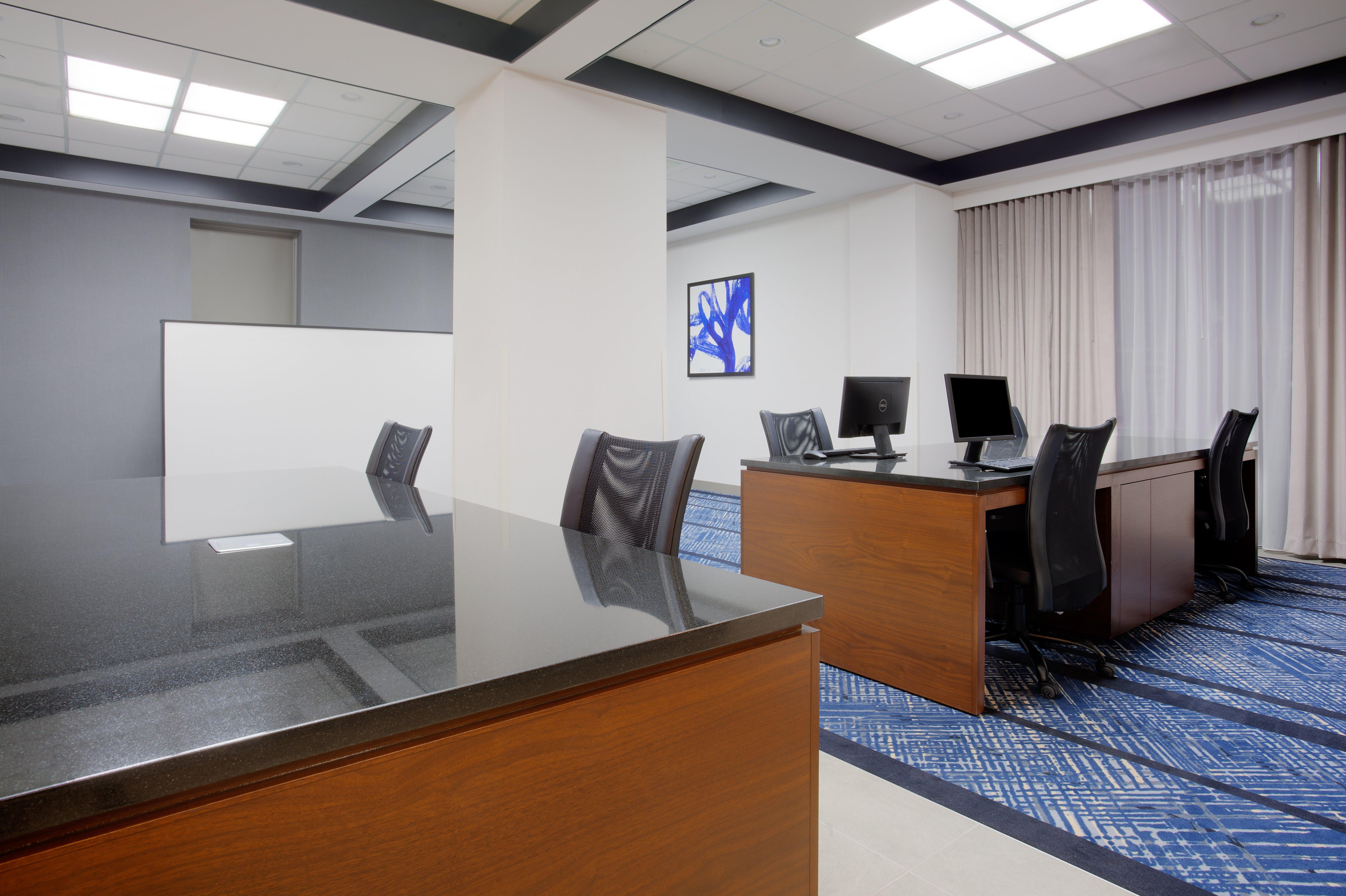 Hotel East By Ihg
