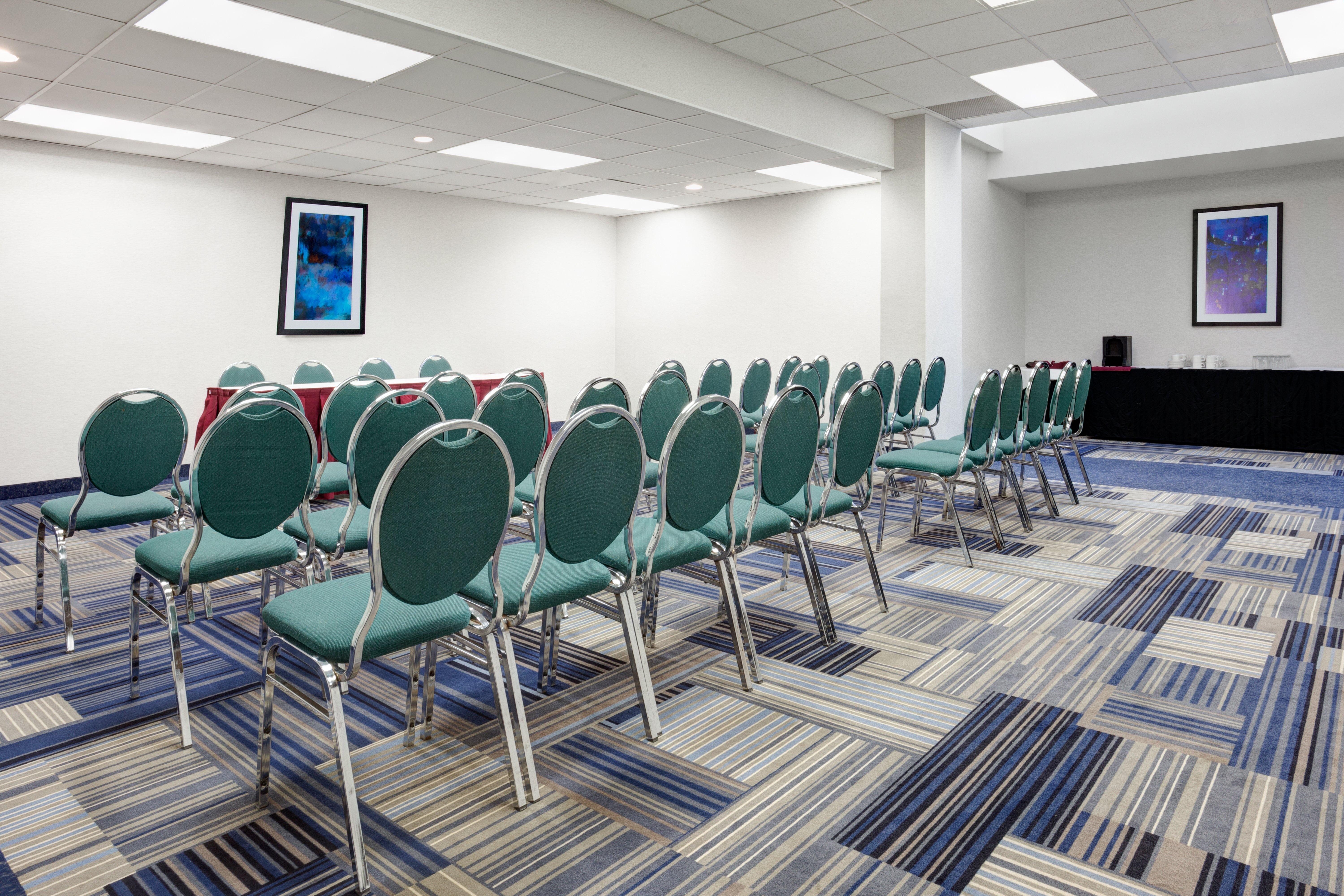 East By Ihg Ottawa