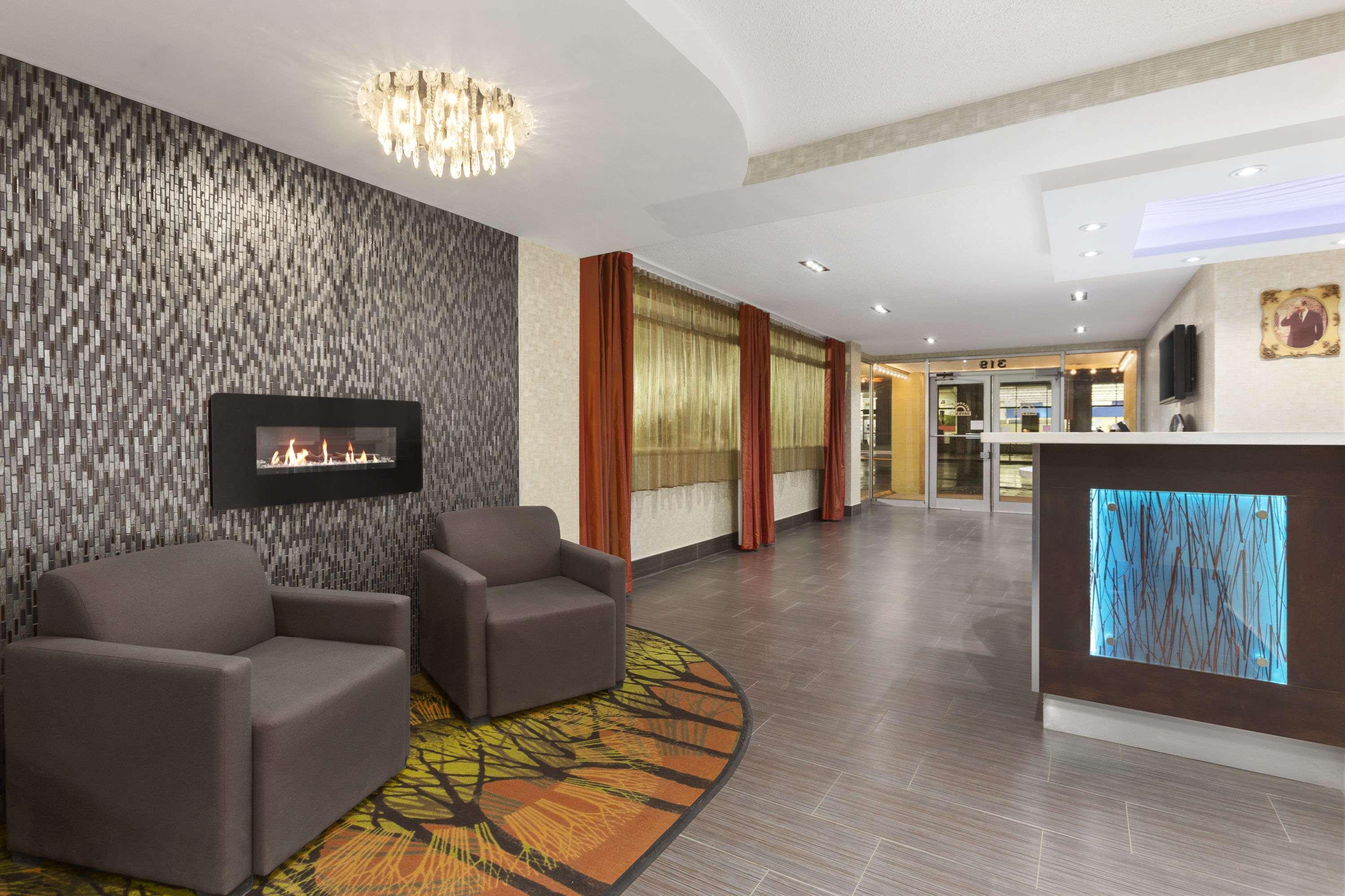 Days By Wyndham Hotel Ottawa