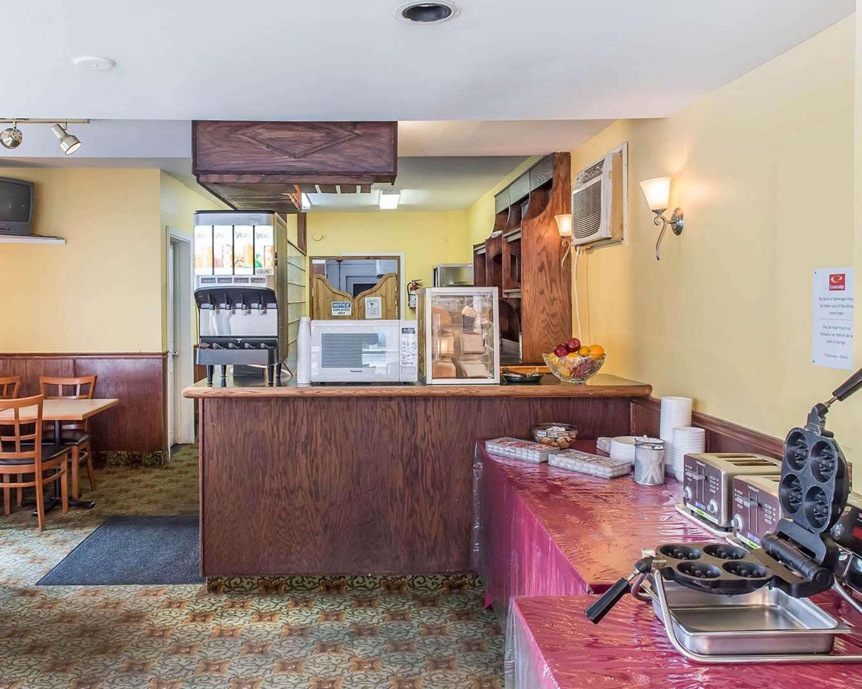Lodge Econo Downtown *