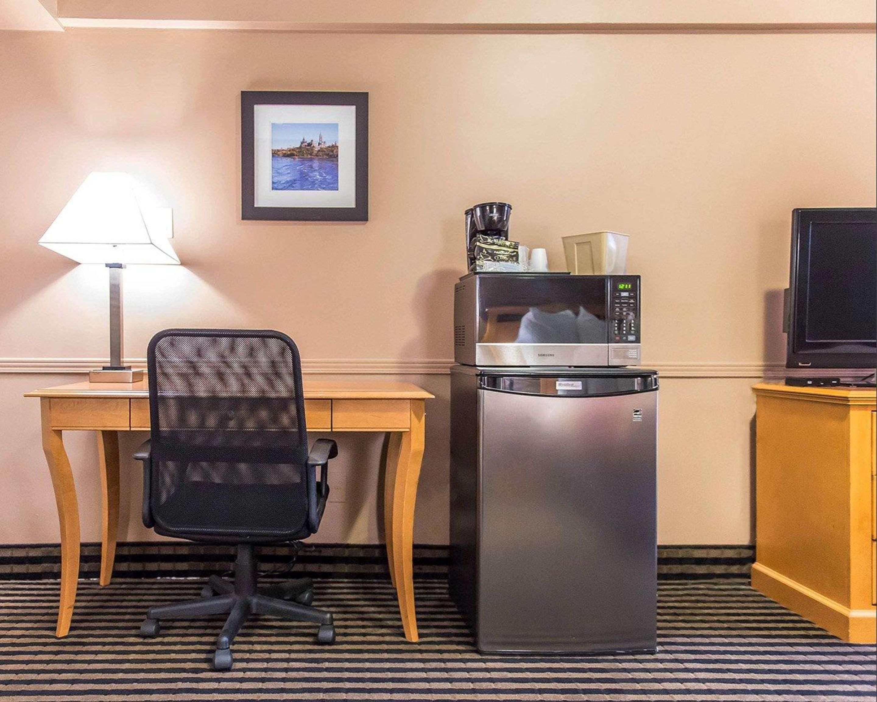 Lodge Econo Downtown Ottawa