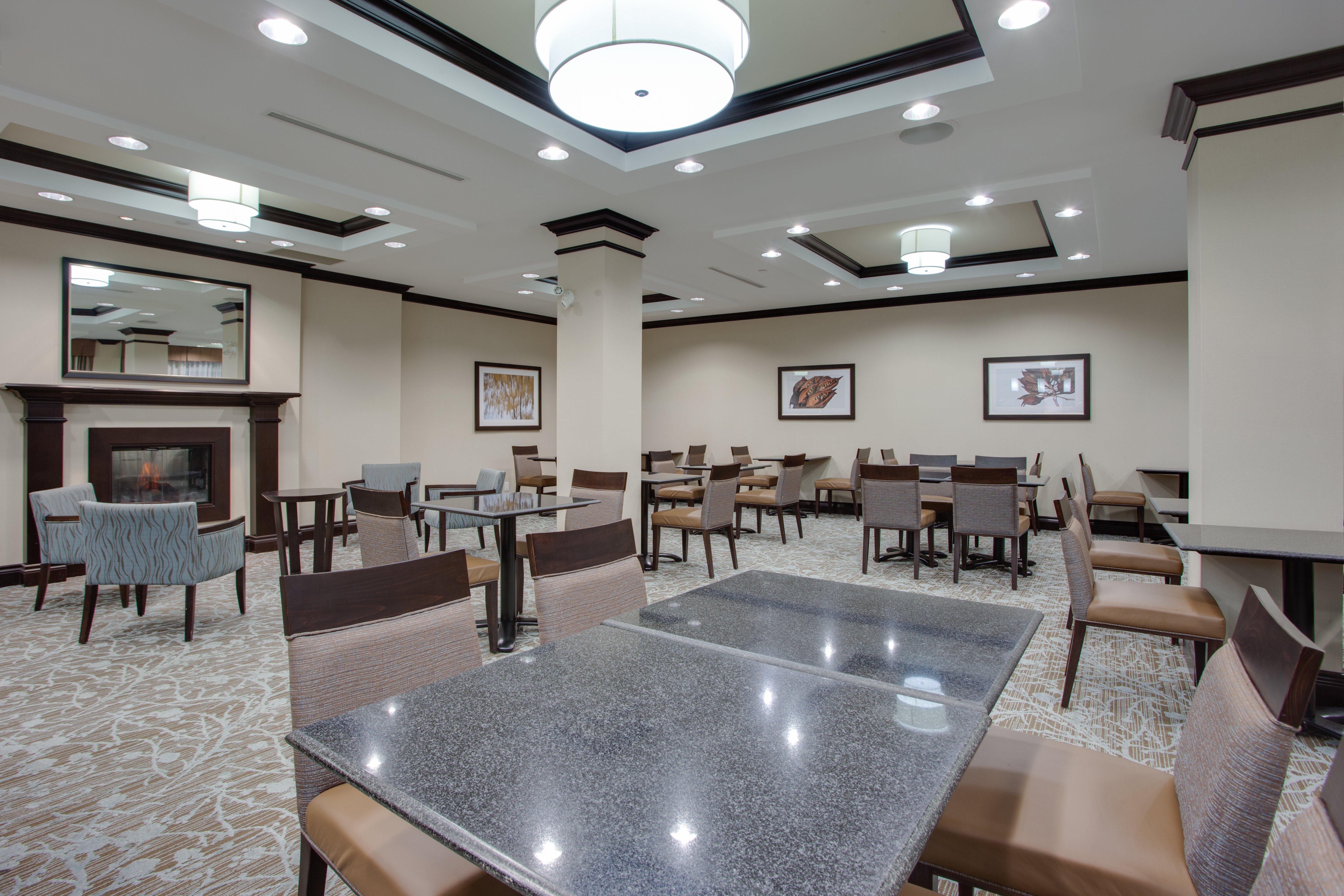 Express & East-orleans By Ihg Hotel 2*