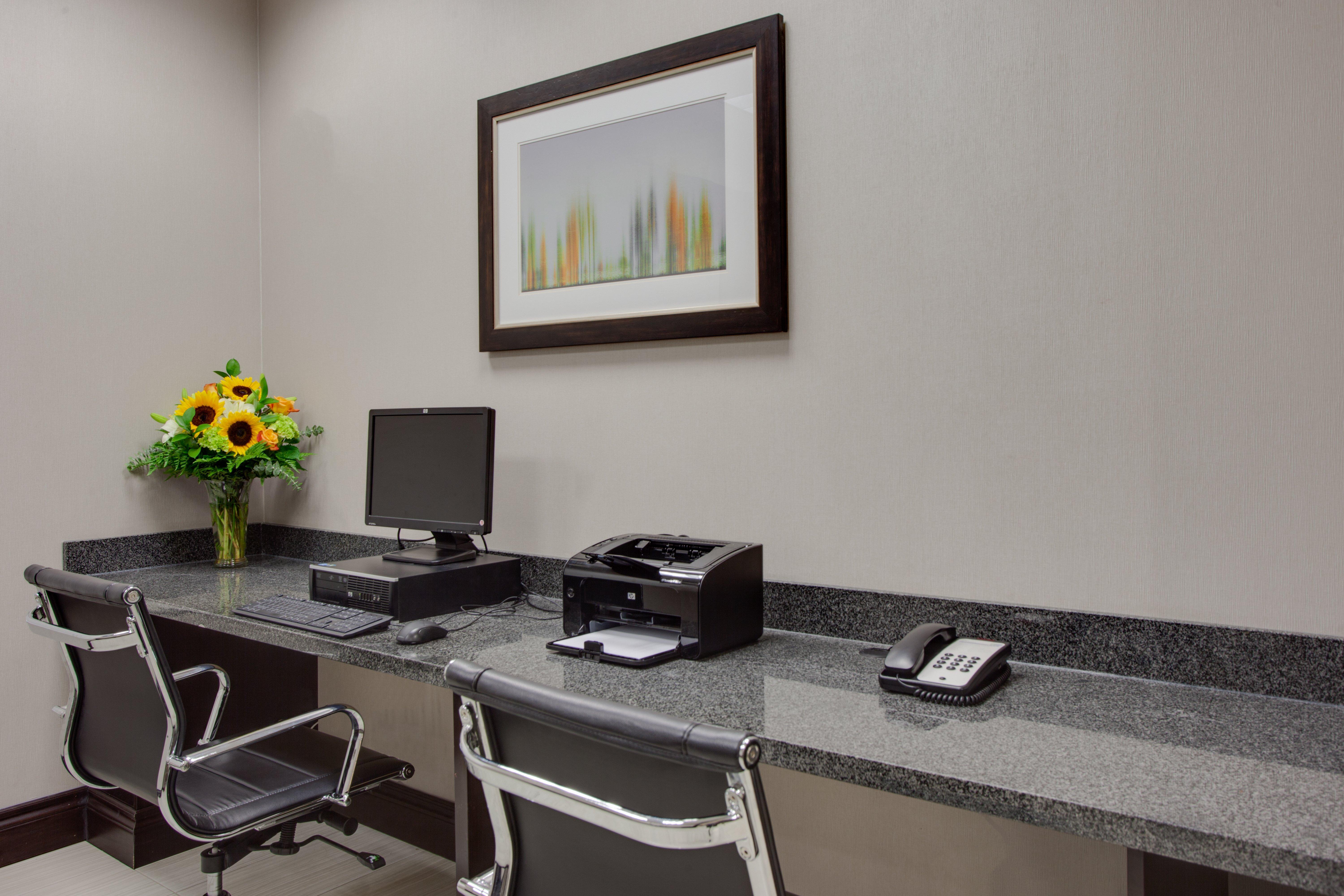 Express & East-orleans By Ihg Hotel 2*