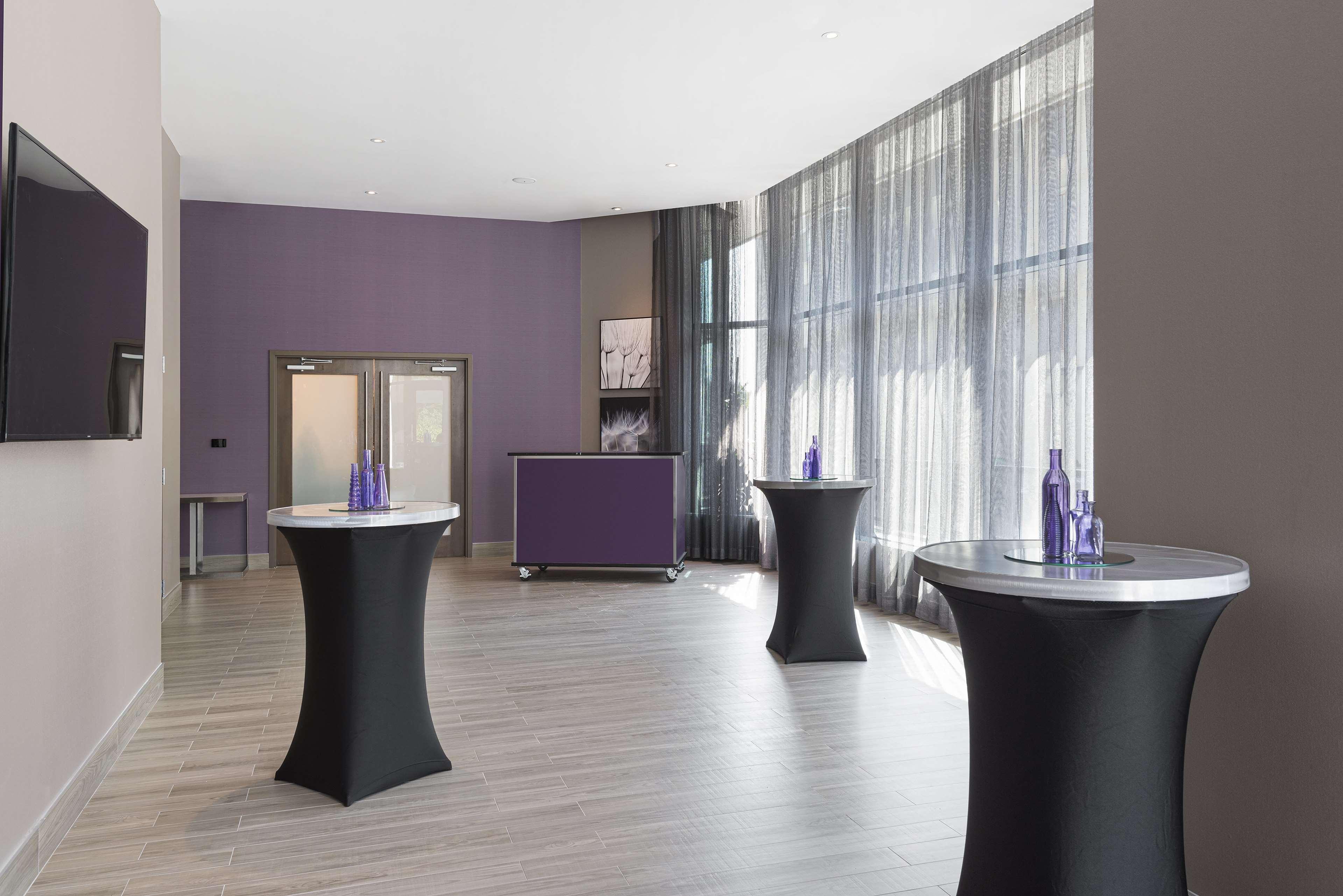 Hotel Homewood By Hilton Downtown Ottawa