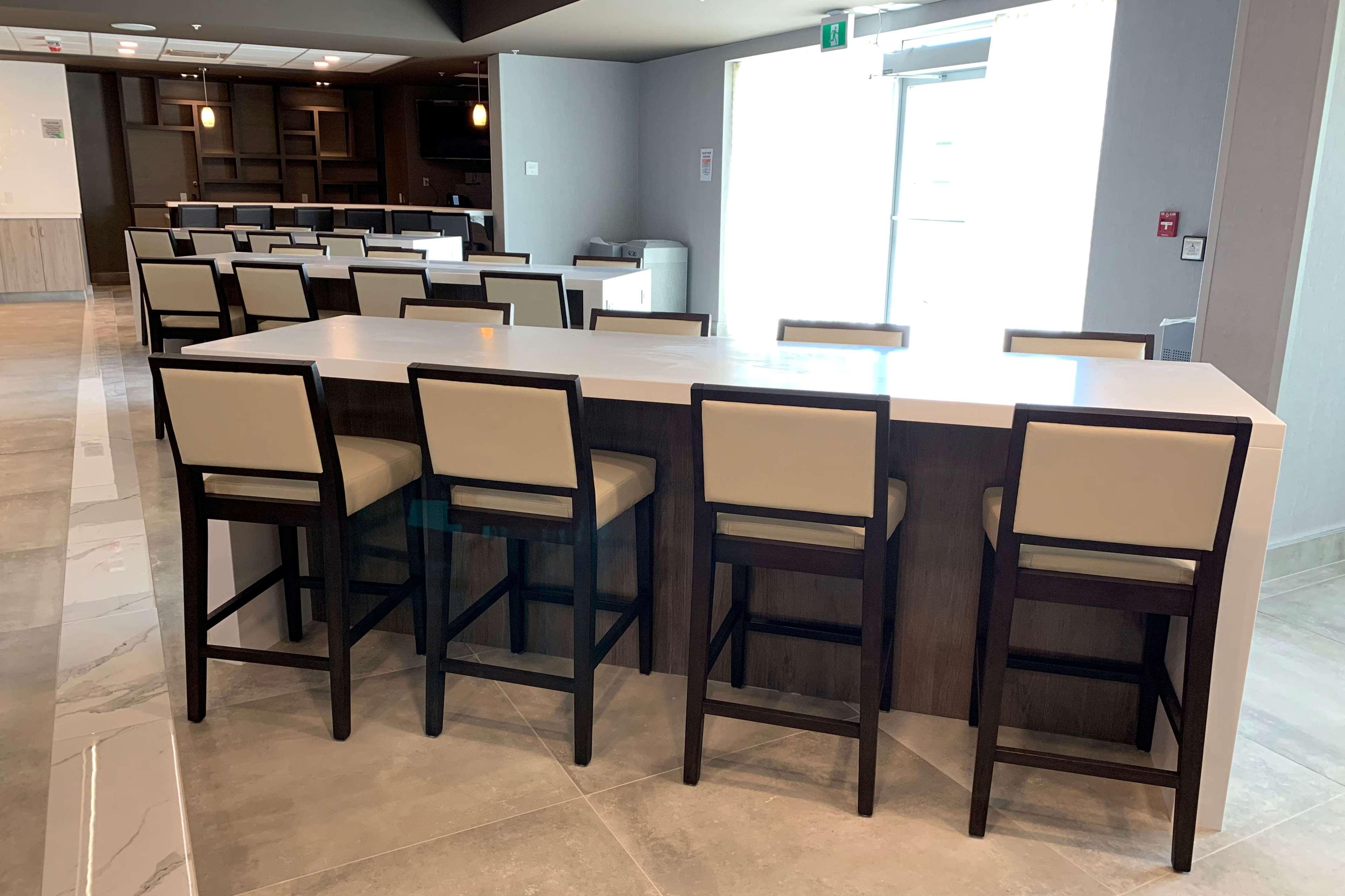 Hotel Wingate By Wyndham Kanata West 3*