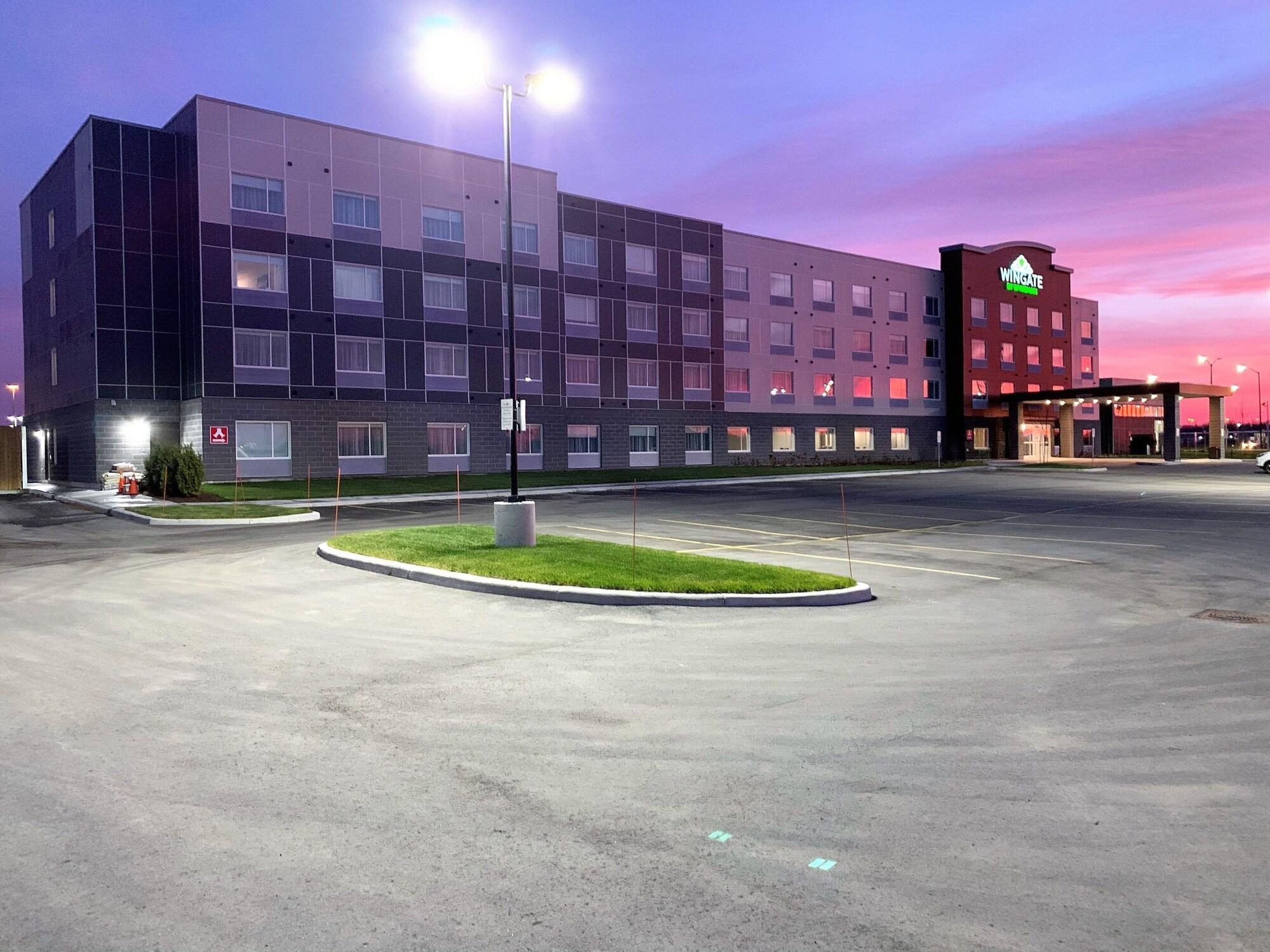 Hotel Wingate By Wyndham Kanata West 3*