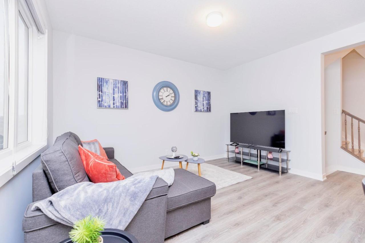 Holiday home Near Dt - Contemporary 3br Townhouse