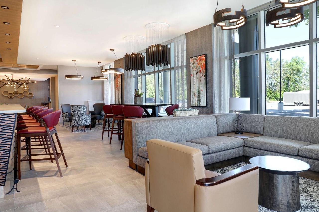 Hyatt Place West 3*