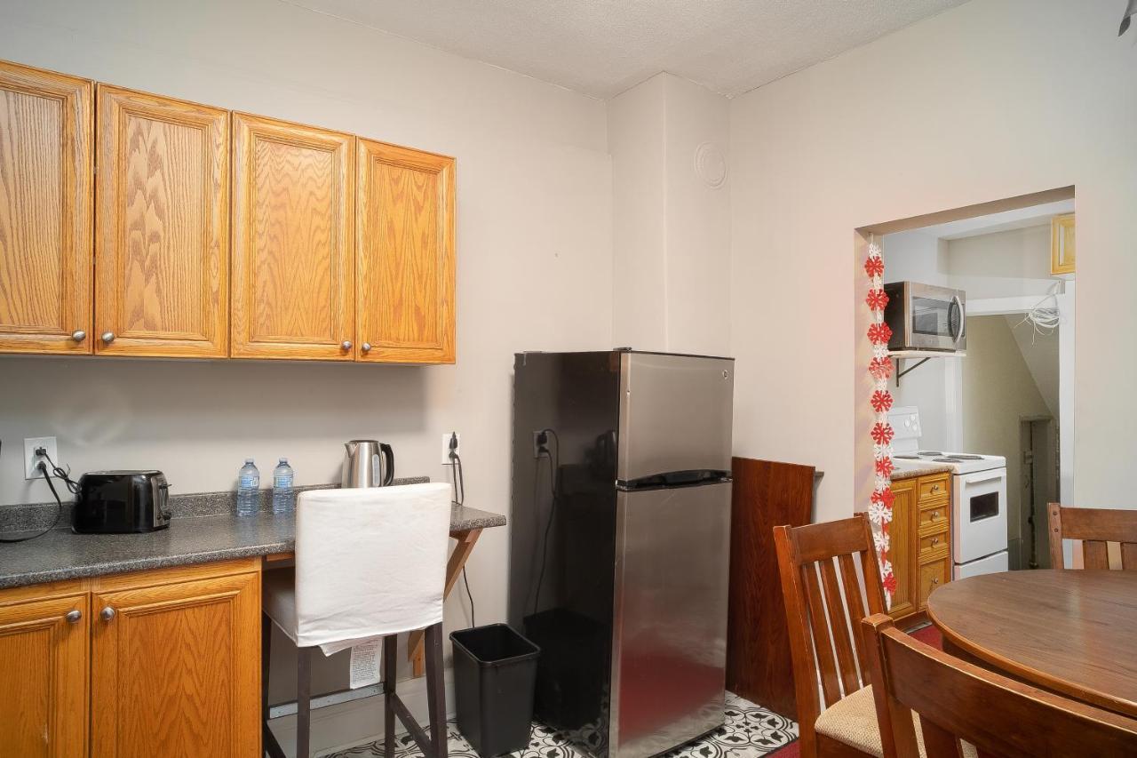 #2 Downtown Guest house *
