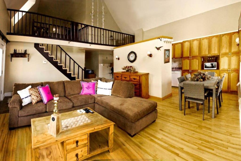 Cozy 4-bedroom Haven For Relaxing Getaways Holiday home