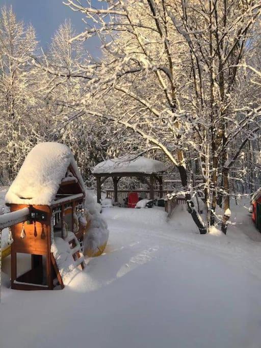 Holiday home Cozy 4-bedroom Haven For Relaxing Getaways *