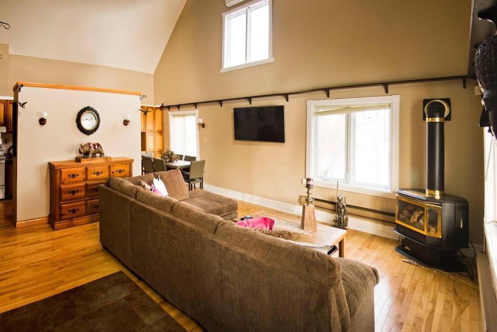 Cozy 4-bedroom Haven For Relaxing Getaways Holiday home