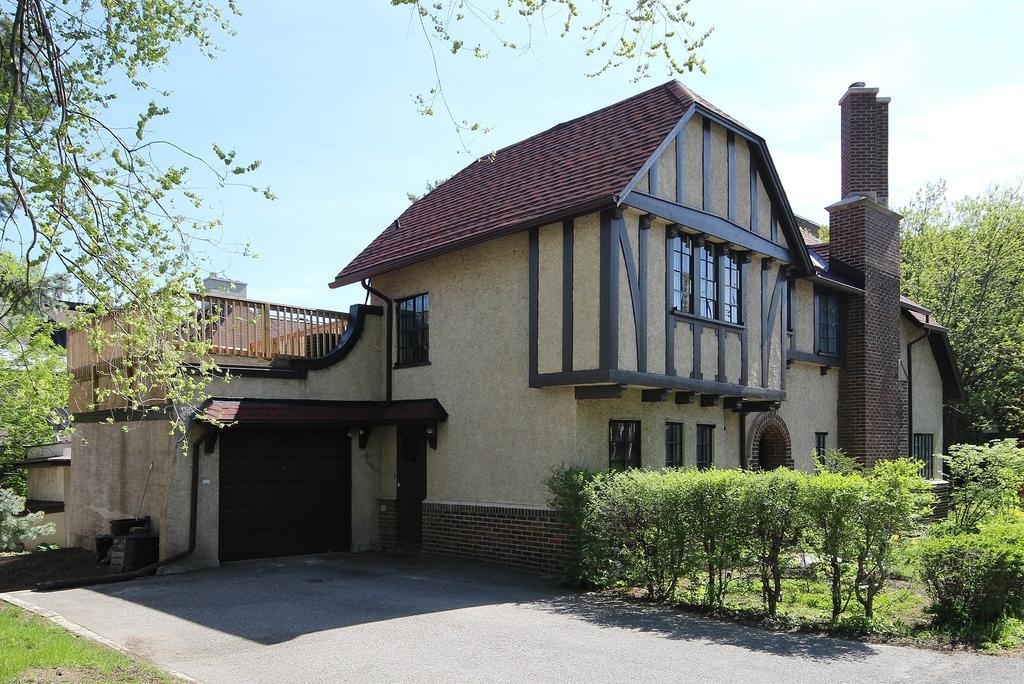 Ambassador Bed & Breakfast 3*