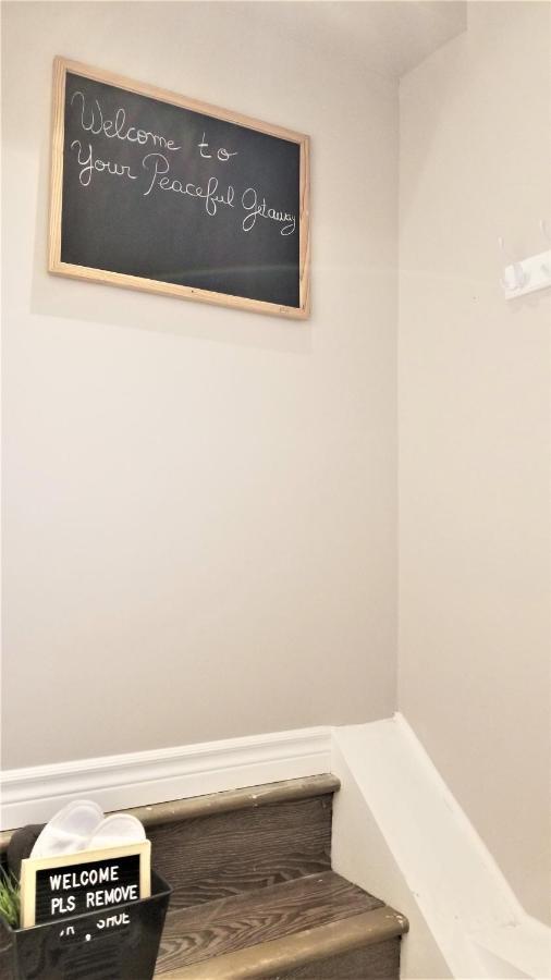 Charming Studio With Parking, Netflix, Full Kitchen - Close To Algonquin College Apartment Ottawa