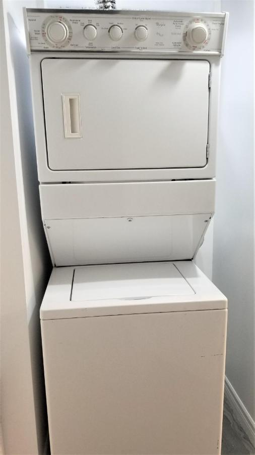 Apartment Charming Studio With Parking, Netflix, Full Kitchen - Close To Algonquin College Ottawa