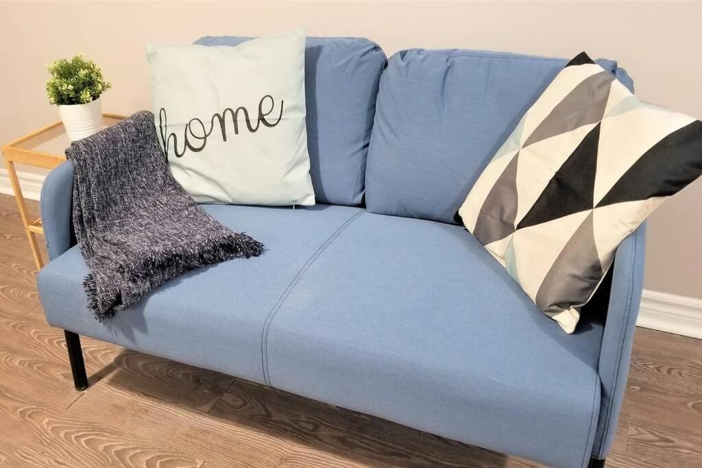 Charming Studio With Parking, Netflix, Full Kitchen - Close To Algonquin College