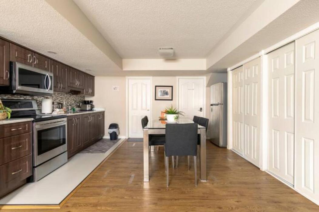Self Check-in Spacious With Full Kitchen