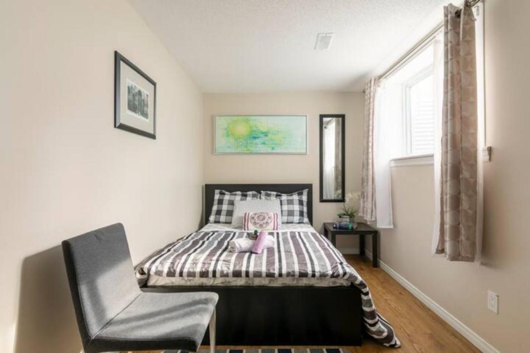 Apartment Self Check-in Spacious With Full Kitchen Ottawa