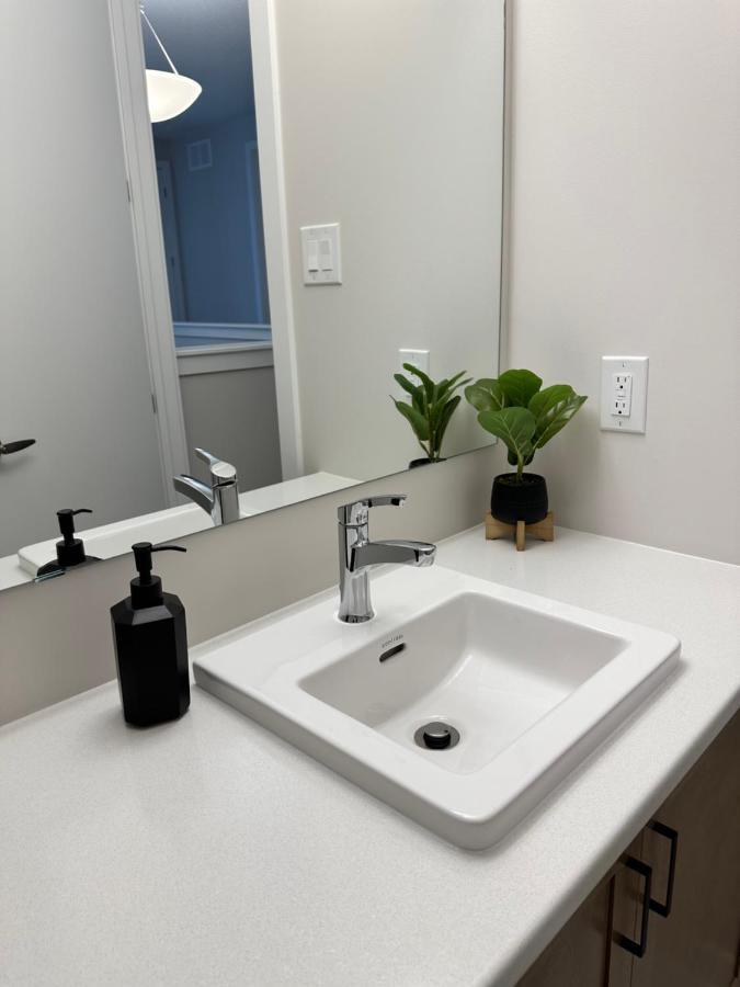 The Lounge Homestay Ottawa