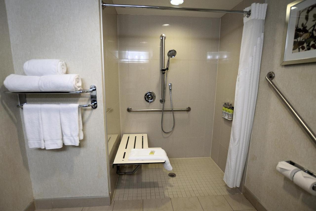 Express & East-orleans By Ihg Hotel Ottawa