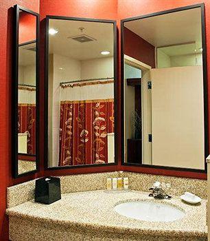 Hotel Courtyard By Marriott East Ottawa