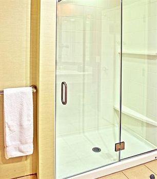Courtyard By Marriott East Ottawa