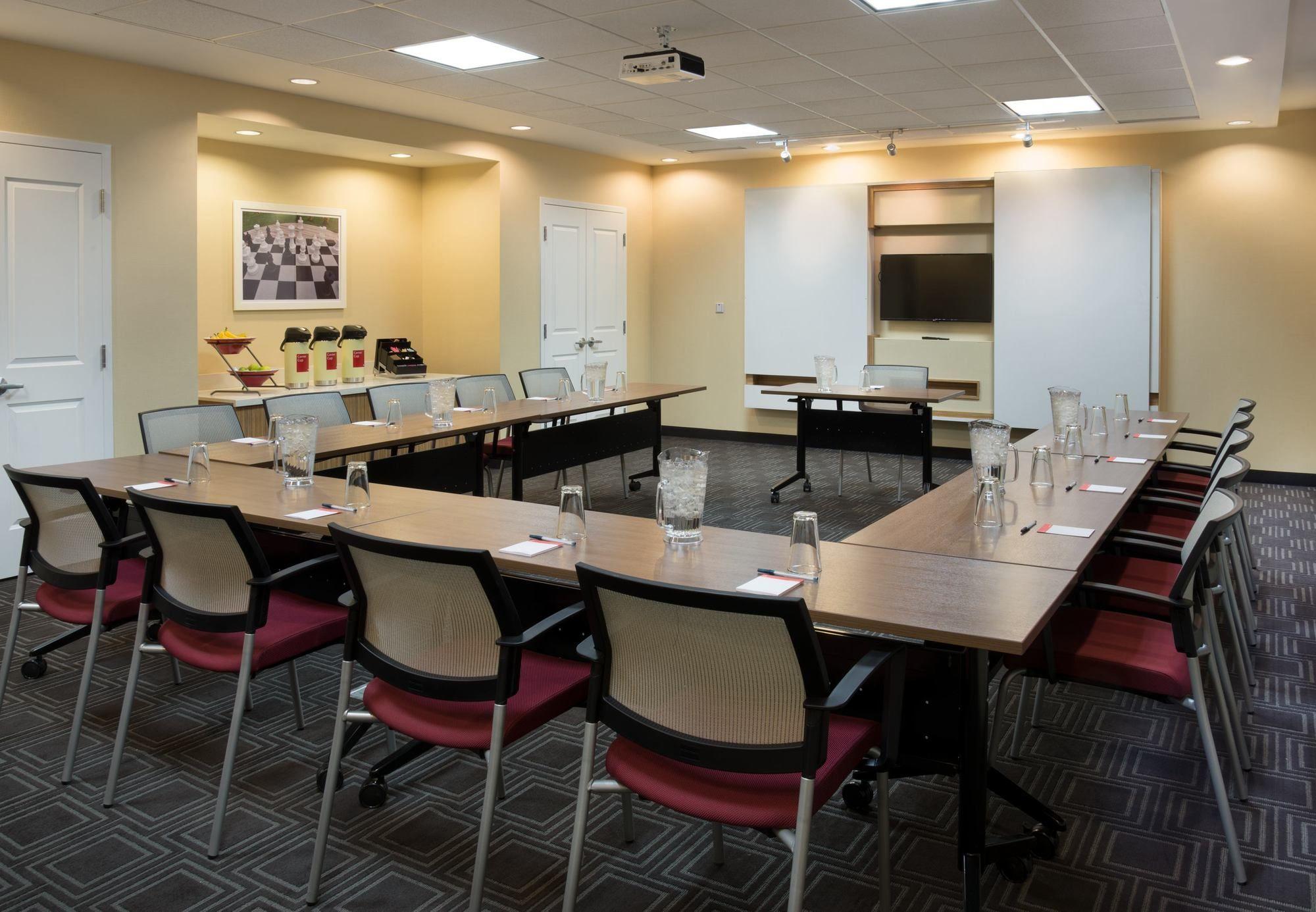 Towneplace By Marriott Kanata 3*