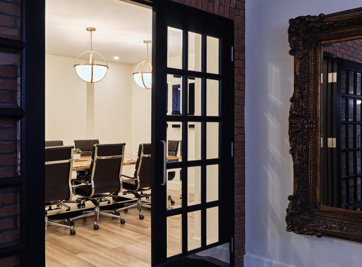 The Metcalfe By Gray Collection Hotel 4*
